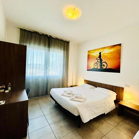 Hotel Bed & Bike Cesena Luaran gambar